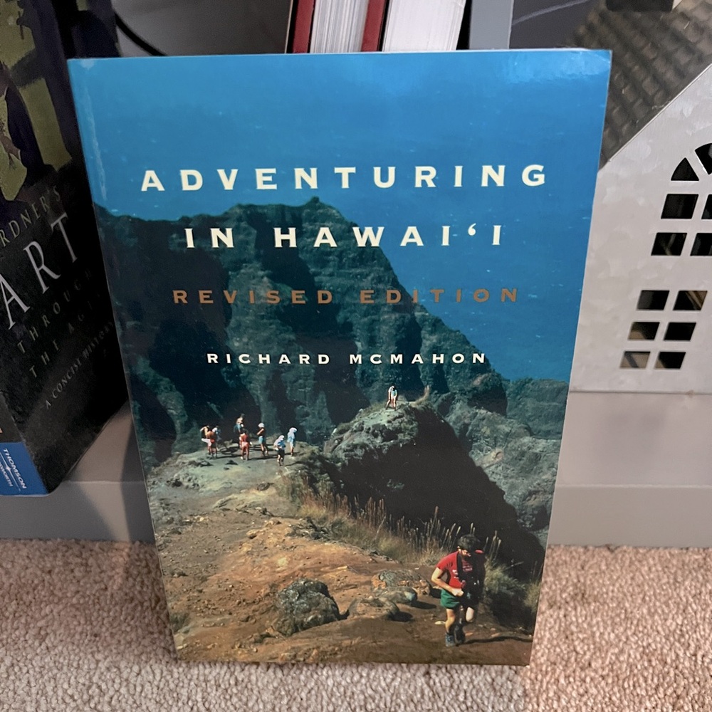 Vintage Hawai’i Travel Book